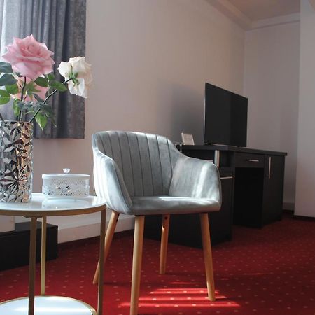 Hotel Corona Drobeta Turnu Severin Zewnętrze zdjęcie