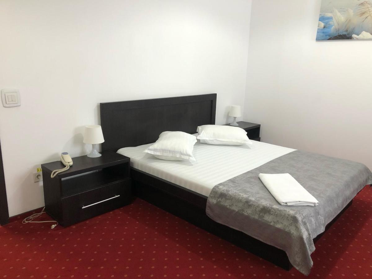 Hotel Corona Drobeta Turnu Severin Zewnętrze zdjęcie
