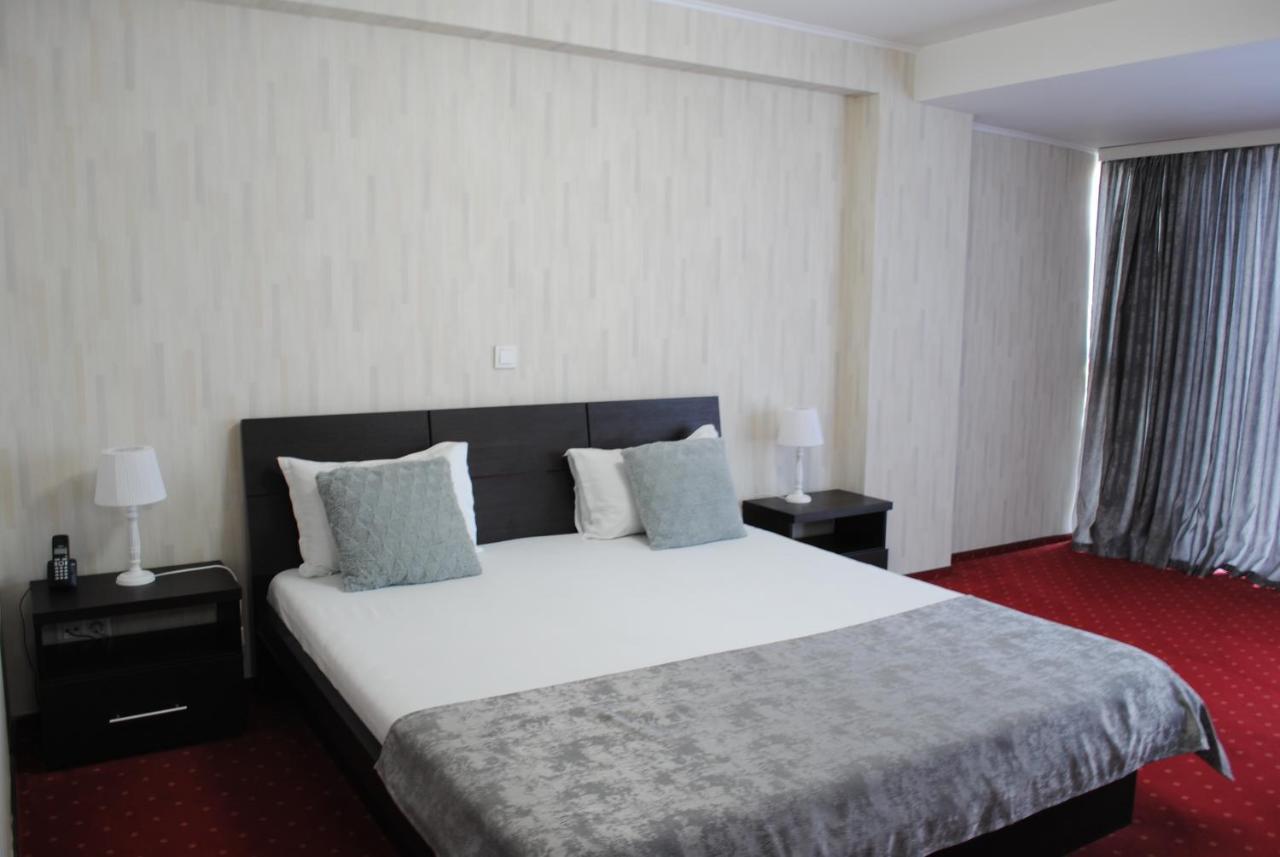 Hotel Corona Drobeta Turnu Severin Zewnętrze zdjęcie