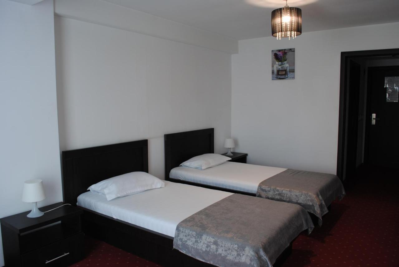 Hotel Corona Drobeta Turnu Severin Zewnętrze zdjęcie