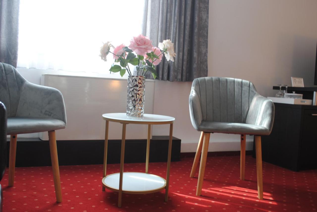 Hotel Corona Drobeta Turnu Severin Zewnętrze zdjęcie