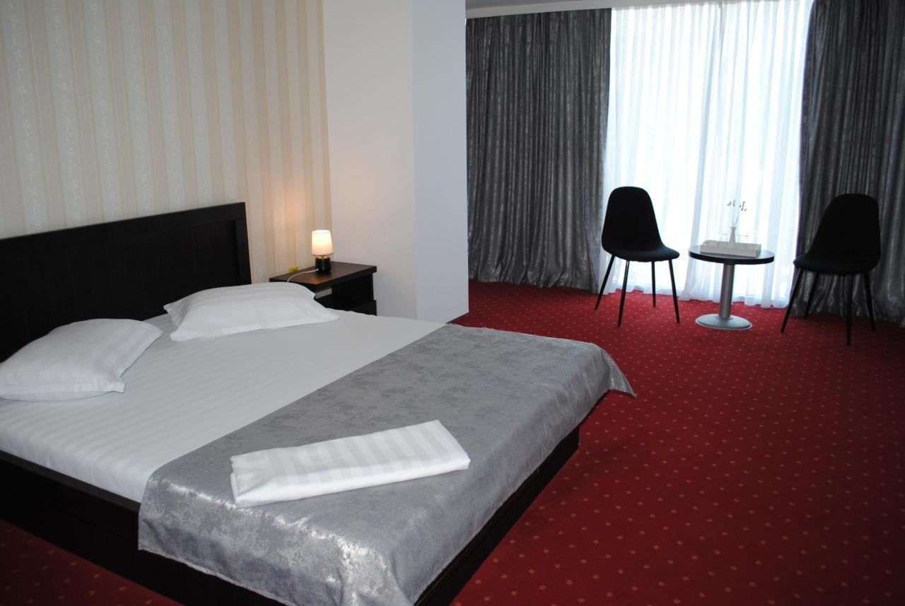 Hotel Corona Drobeta Turnu Severin Zewnętrze zdjęcie