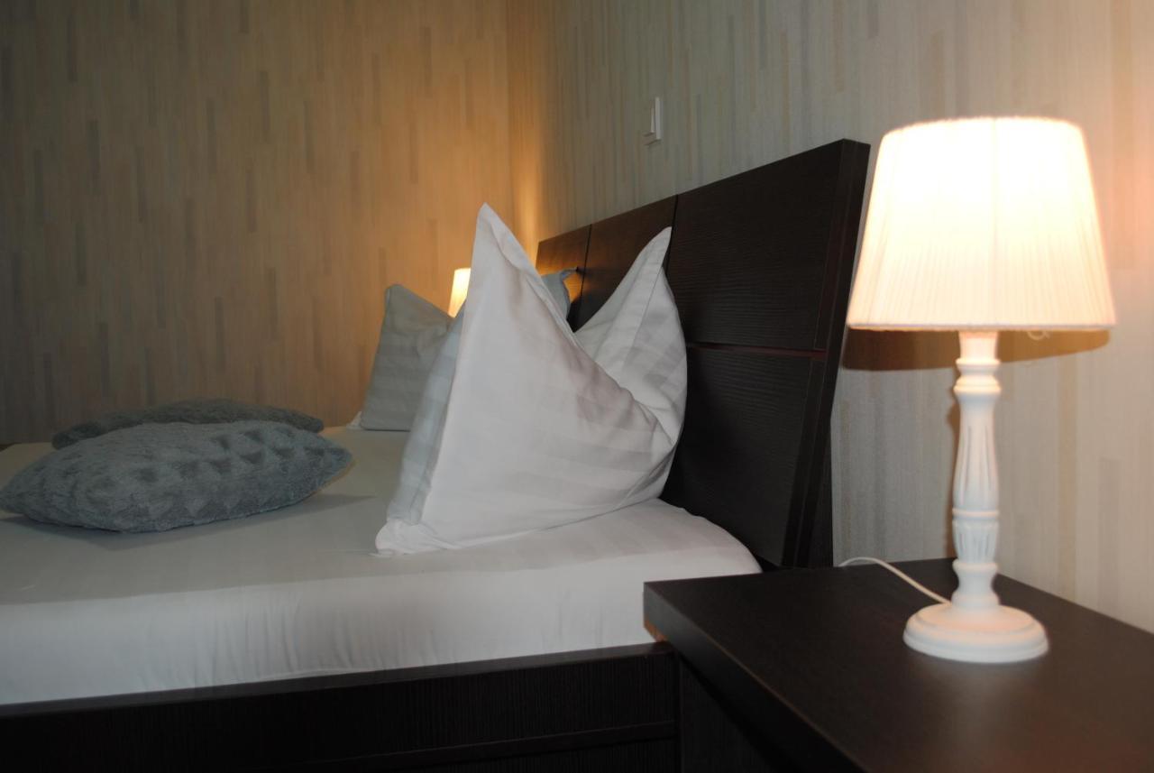 Hotel Corona Drobeta Turnu Severin Zewnętrze zdjęcie