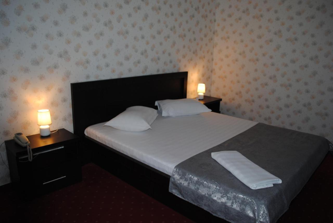 Hotel Corona Drobeta Turnu Severin Zewnętrze zdjęcie