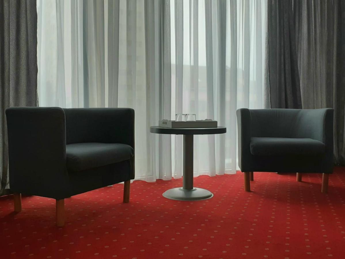 Hotel Corona Drobeta Turnu Severin Zewnętrze zdjęcie