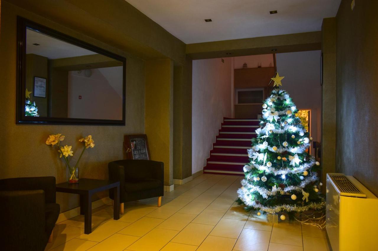 Hotel Corona Drobeta Turnu Severin Zewnętrze zdjęcie